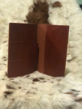 Load image into Gallery viewer, Leather journal